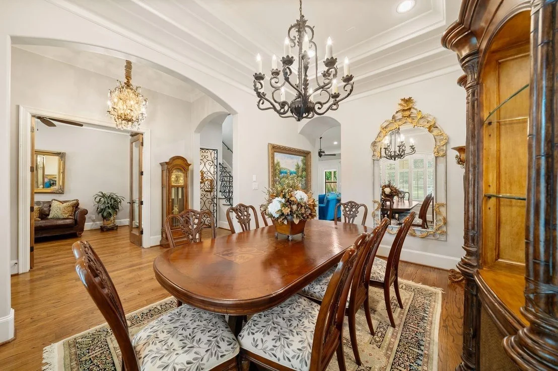 Photo of 1226 Chippendale Road