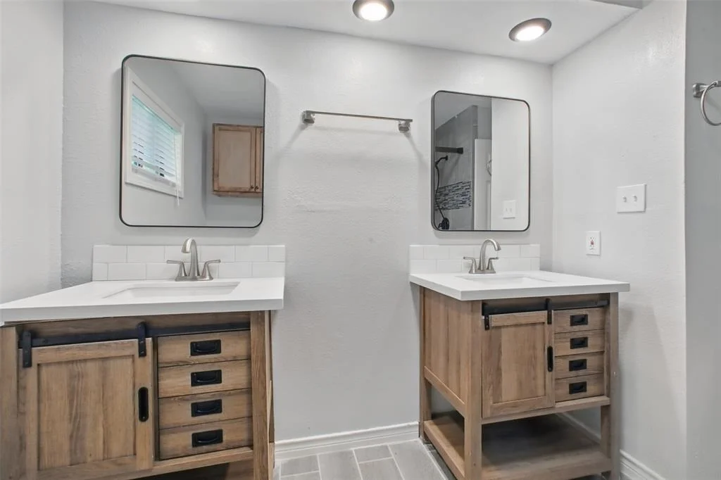 Photo of 290 Maple Lane