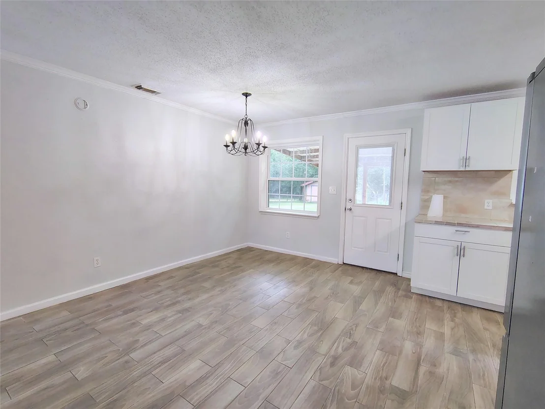 Photo of 25934 Pine Oak Drive