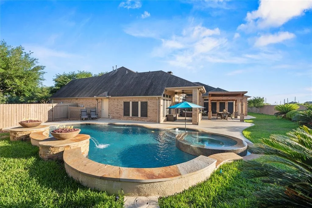 Photo of 26919 Wolfs Hill Lane