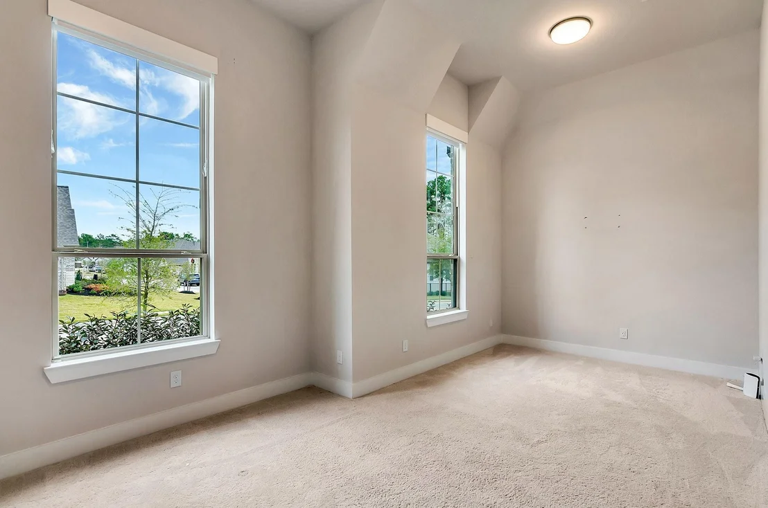 Photo of 279 Rivus Overlook