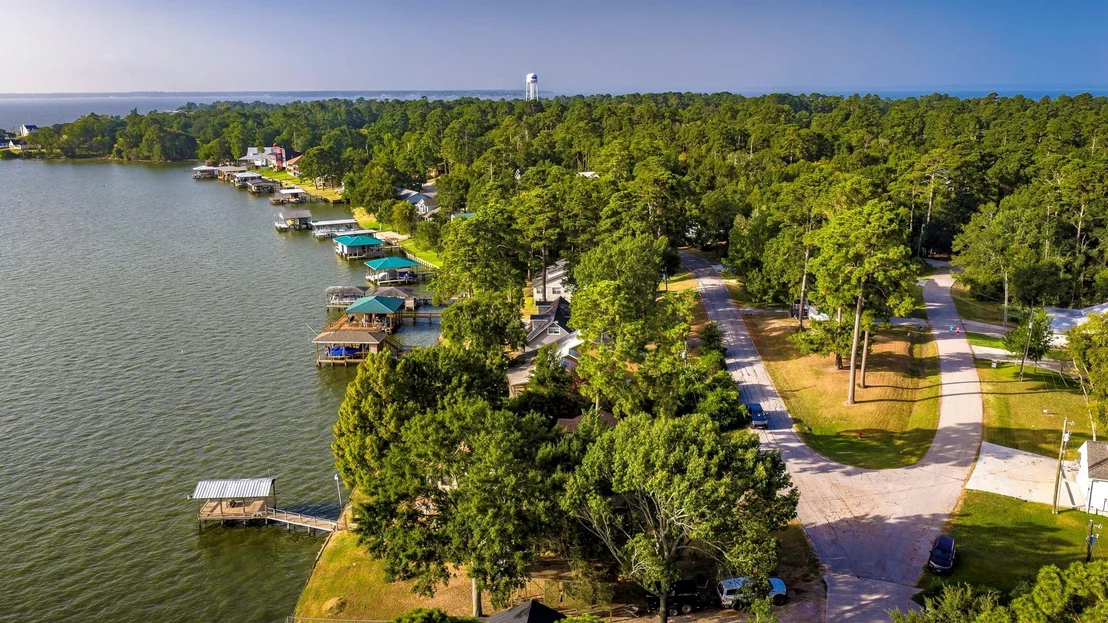 Photo of 554 Harbor Drive