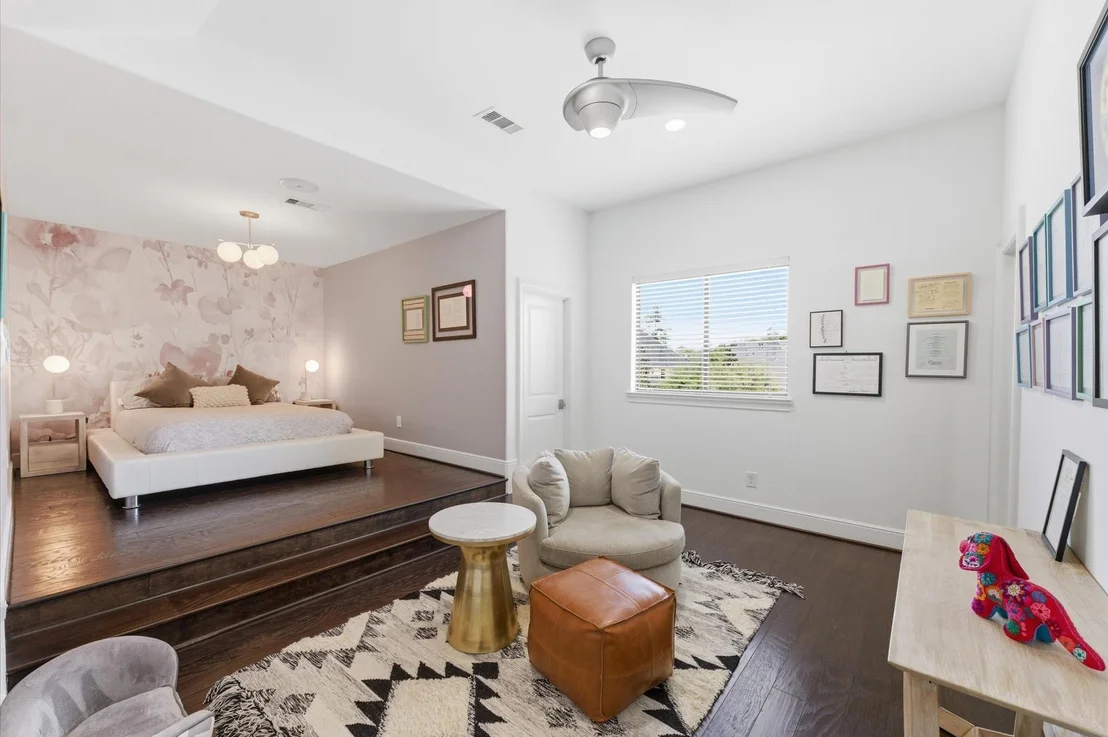 Photo of 63 W Loftwood Circle