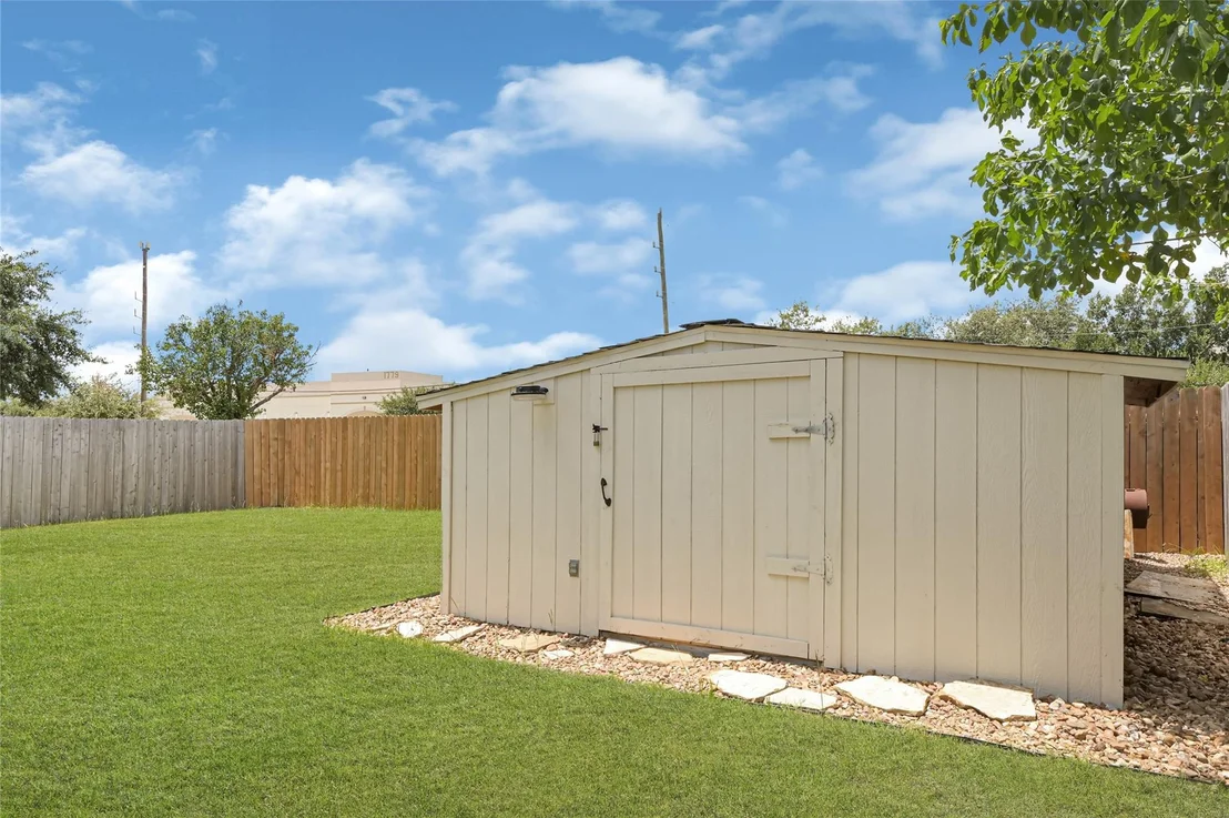 Photo of 1807 Strongs Court