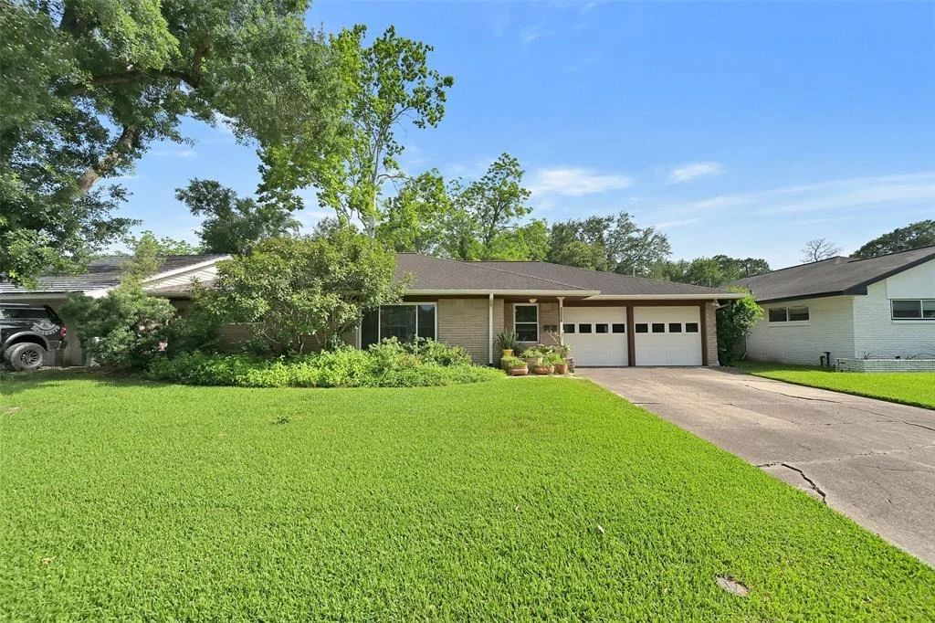 Photo of 5043 Redstart Street