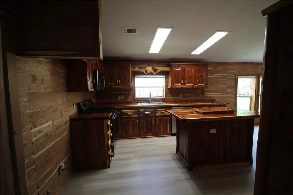 Photo of 26885 Long Street