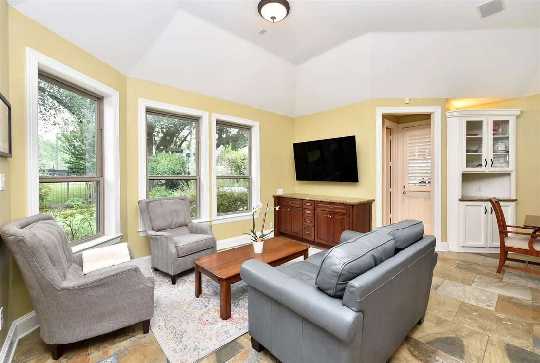 Photo of 3315 Meadowside Drive