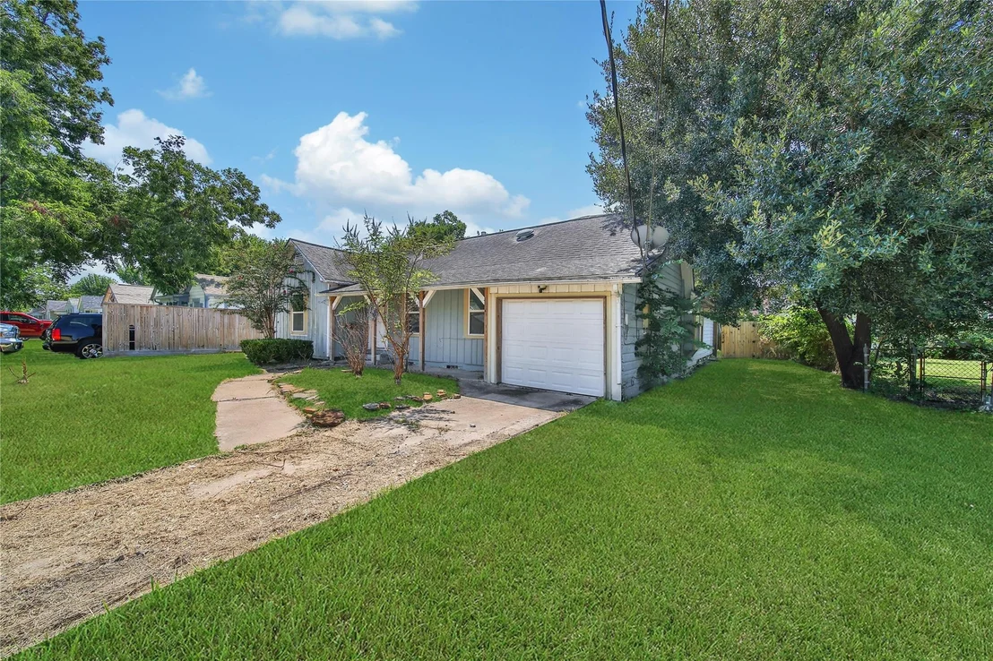 Photo of 306 Live Oak Street