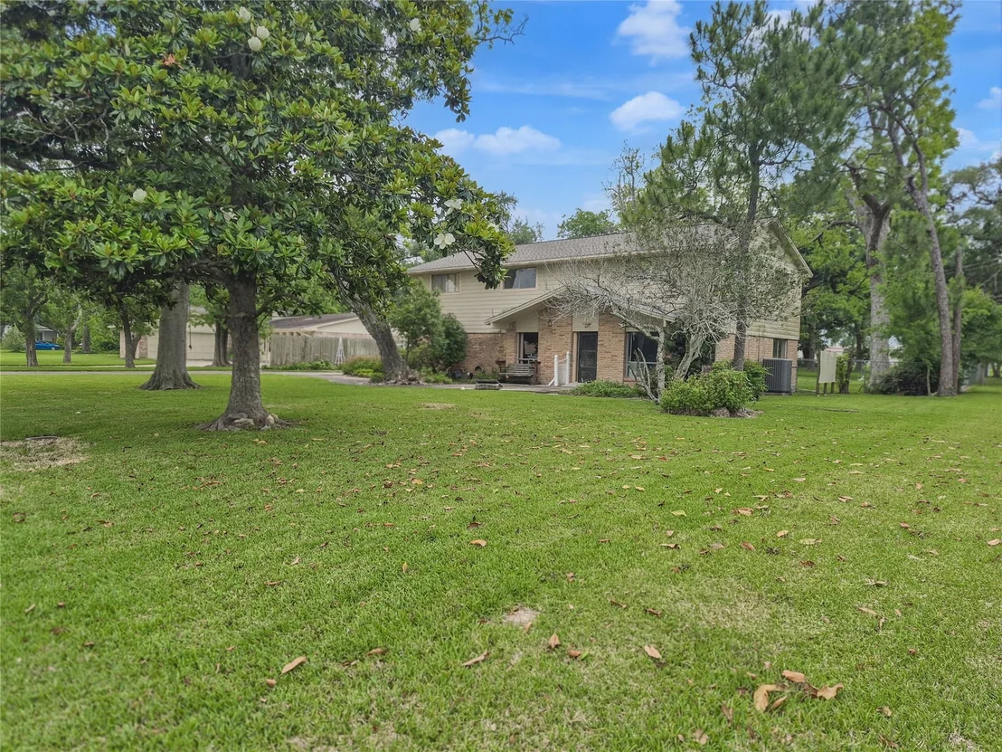 Photo of 102 Post Oak