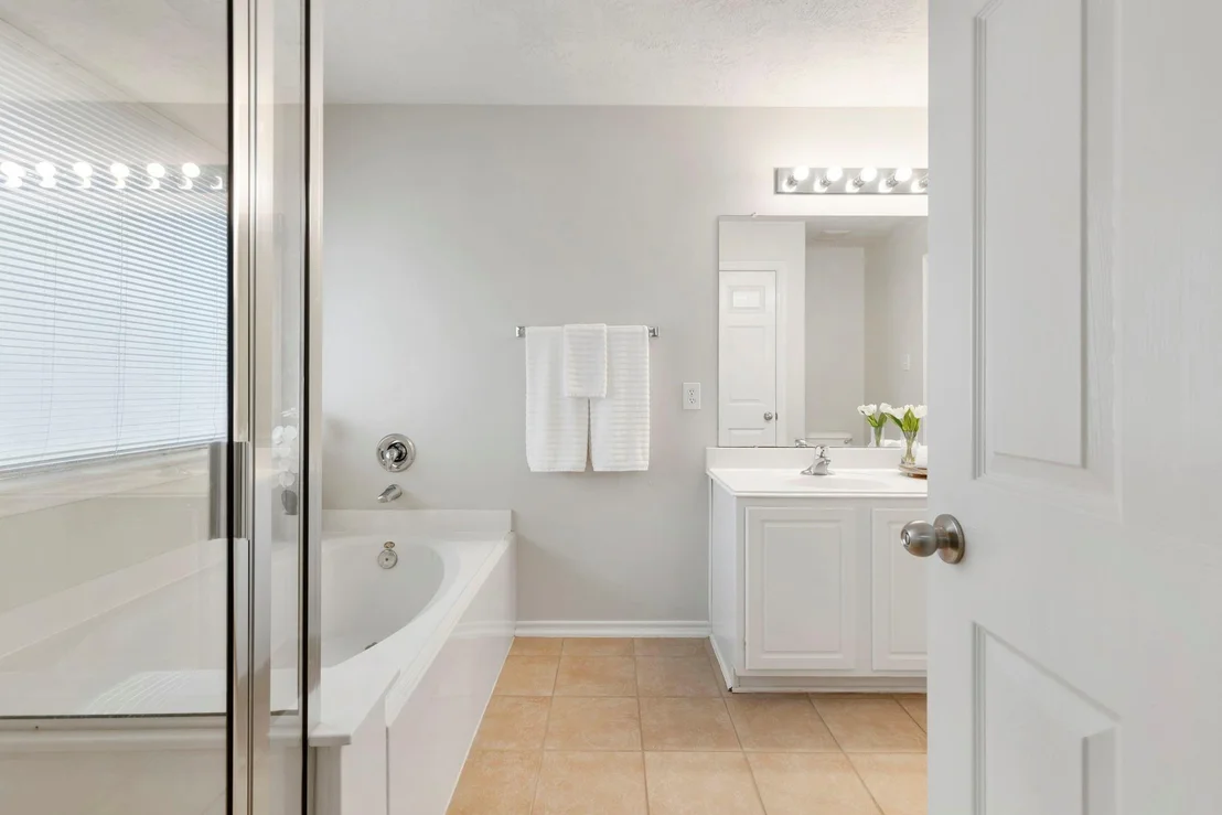 Photo of 215 W Stedhill Loop