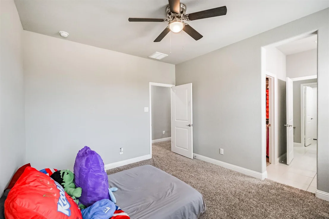 Photo of 3722 Edison Lane