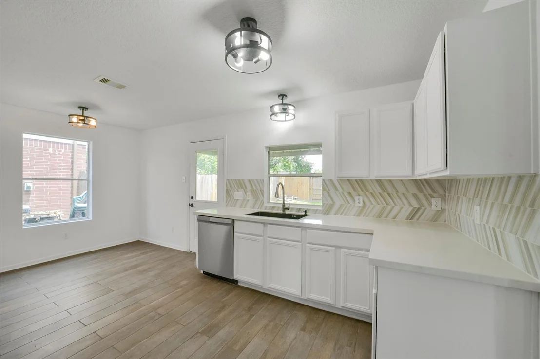 Photo of 2811 Packard Elm Street