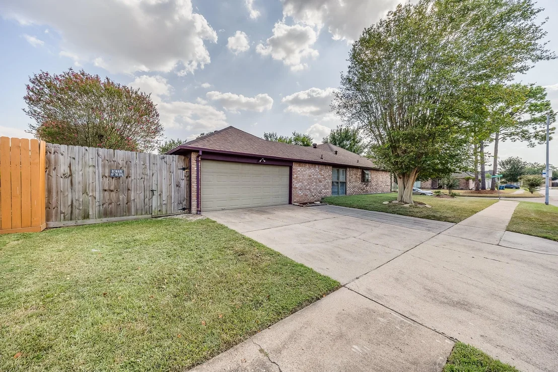 Photo of 9014 Arlington Forest Drive