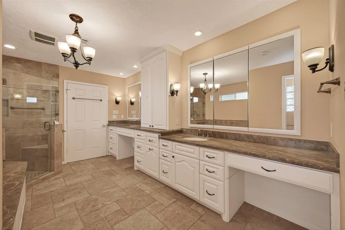 Photo of 6210 Claridge Drive