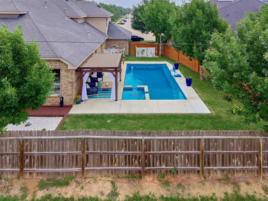 Photo of 2842 Walnut Crest Drive