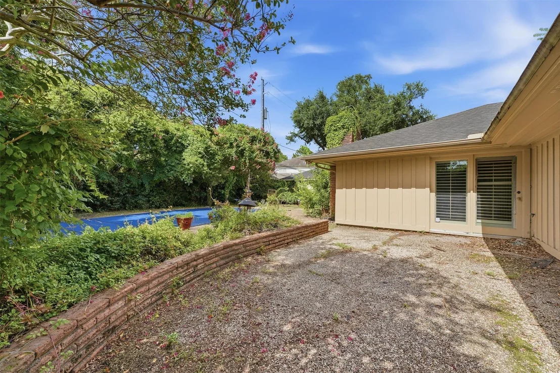 Photo of 1519 Droxford Drive