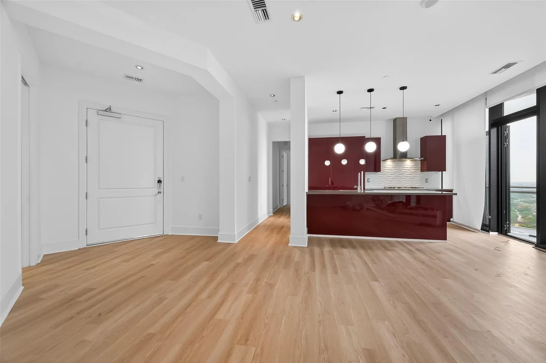 Photo of Unit 2003 at 1409 Post Oak Boulevard