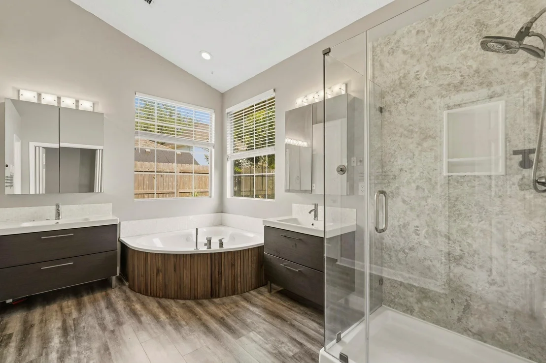 Photo of 1211 Lamplight Trail Drive