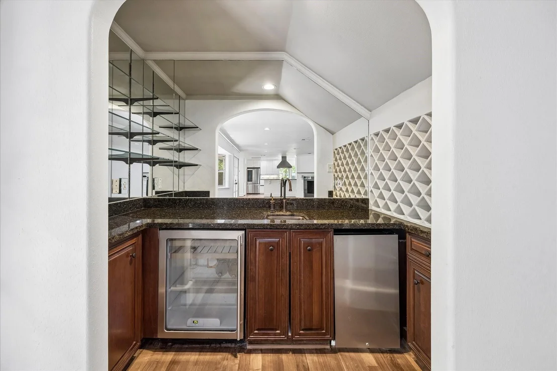Photo of 41 Willowend Drive