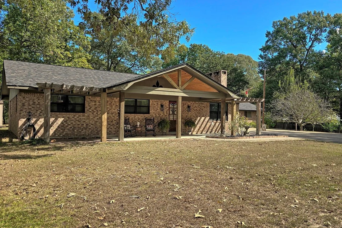 Photo of 385 Cedar Ridge