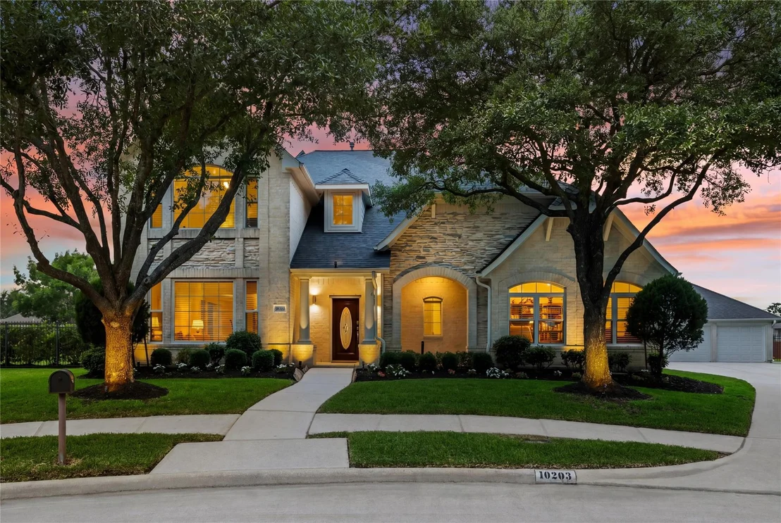 Photo of 10203 Noble Pointe Court