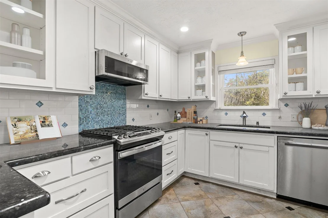 Photo of 1427 Adkins Road