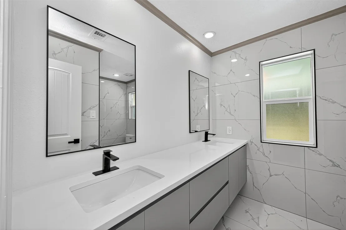 Photo of 559 Hampton Road