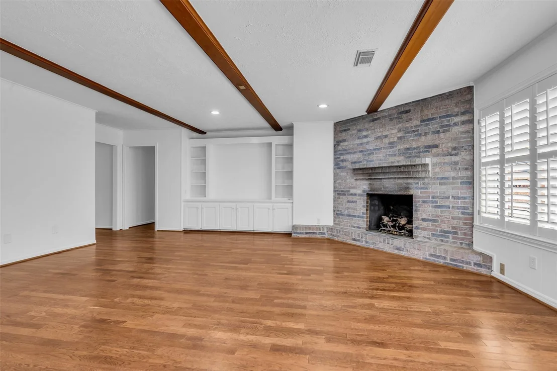 Photo of 947 Thornton Road