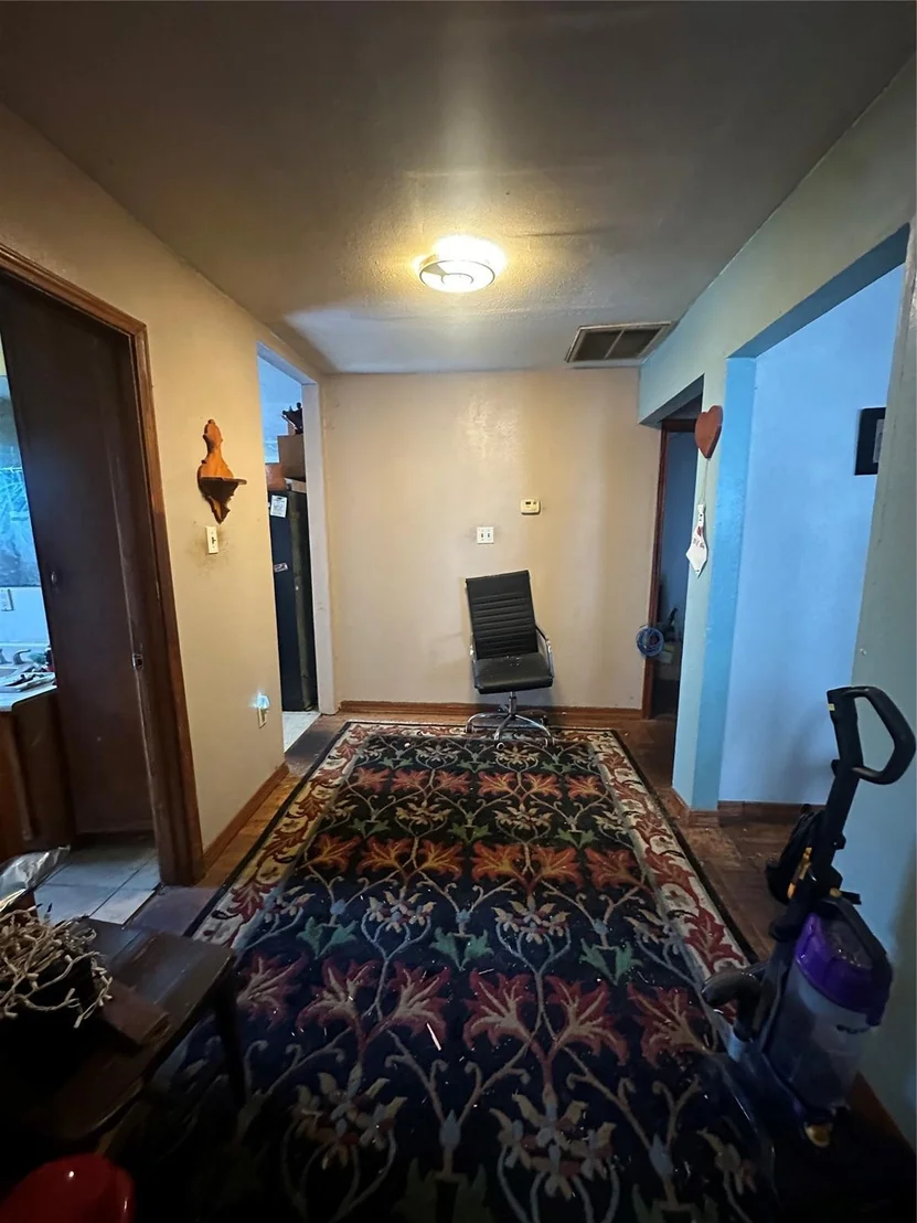Photo of 8105 Howard Drive