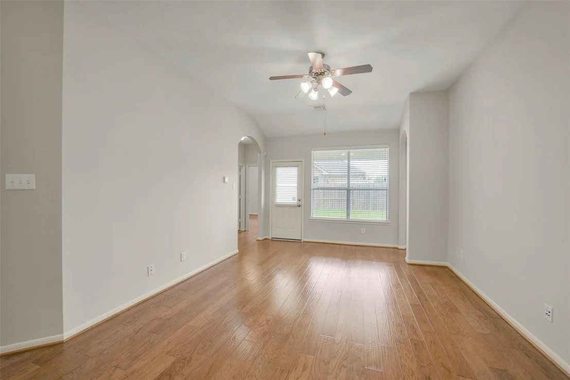 Photo of 25811 Sundrop Meadows Lane