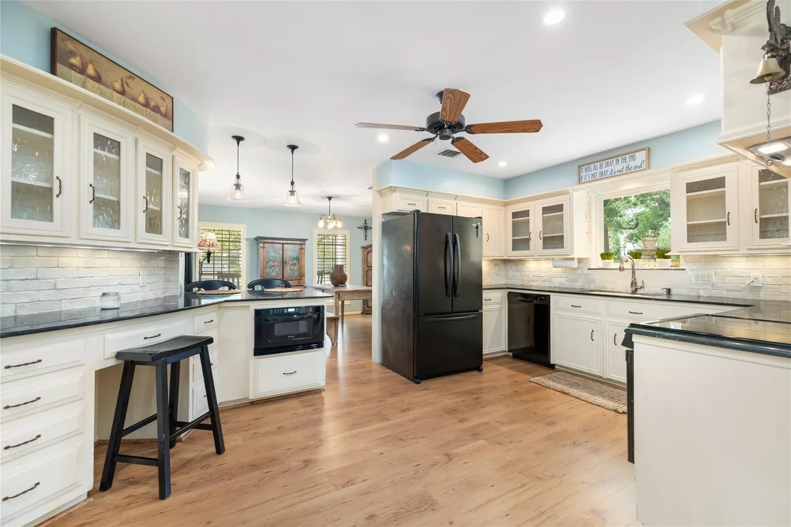 Photo of 5606 Foresthaven Drive