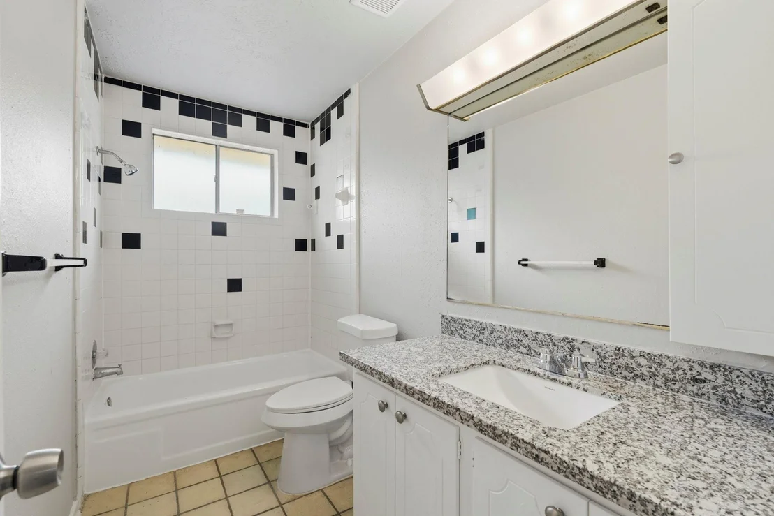 Photo of 11307 Whittingham Lane