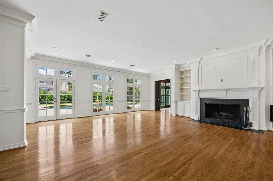 Photo of 5970 Riverview Way