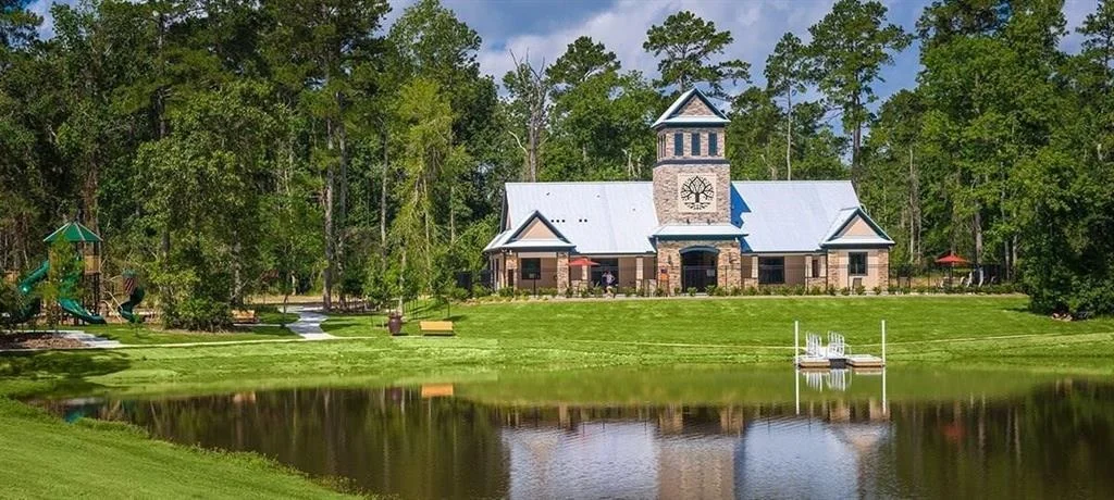 Photo of 907 Falcon Hollow Lane