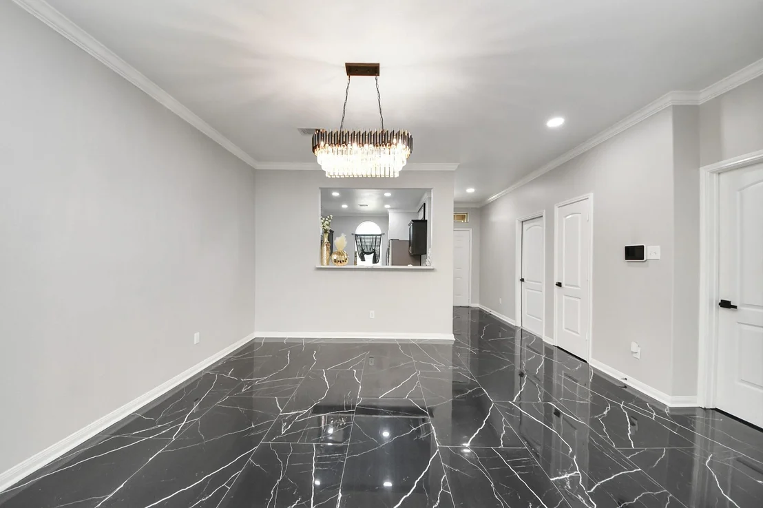 Photo of 6931 Primrose Road
