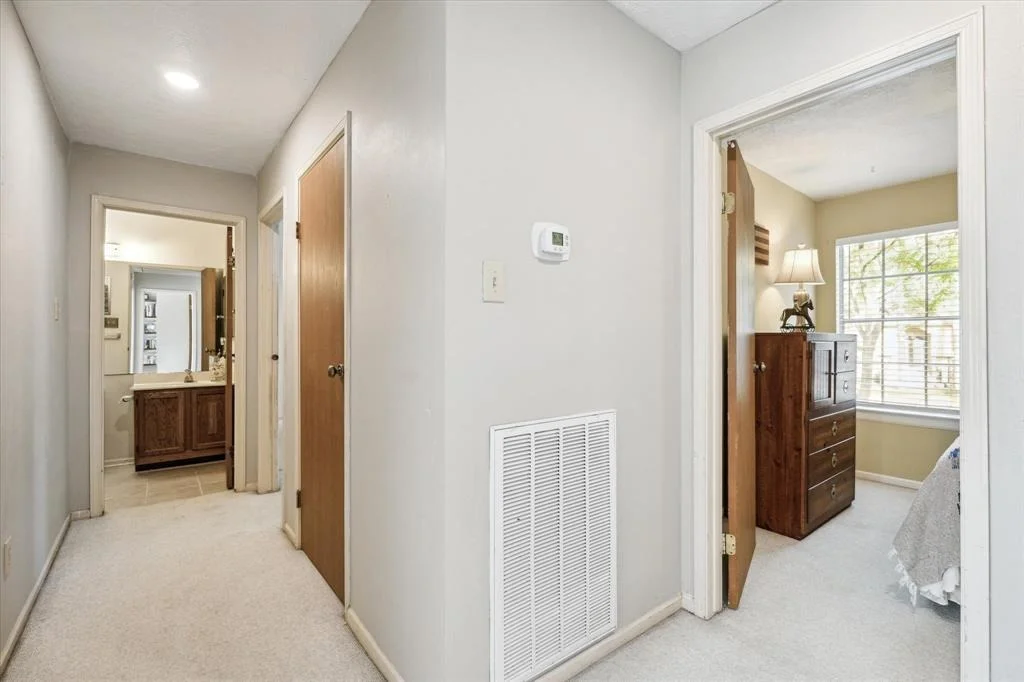 Photo of 33 Hickory Oak Drive