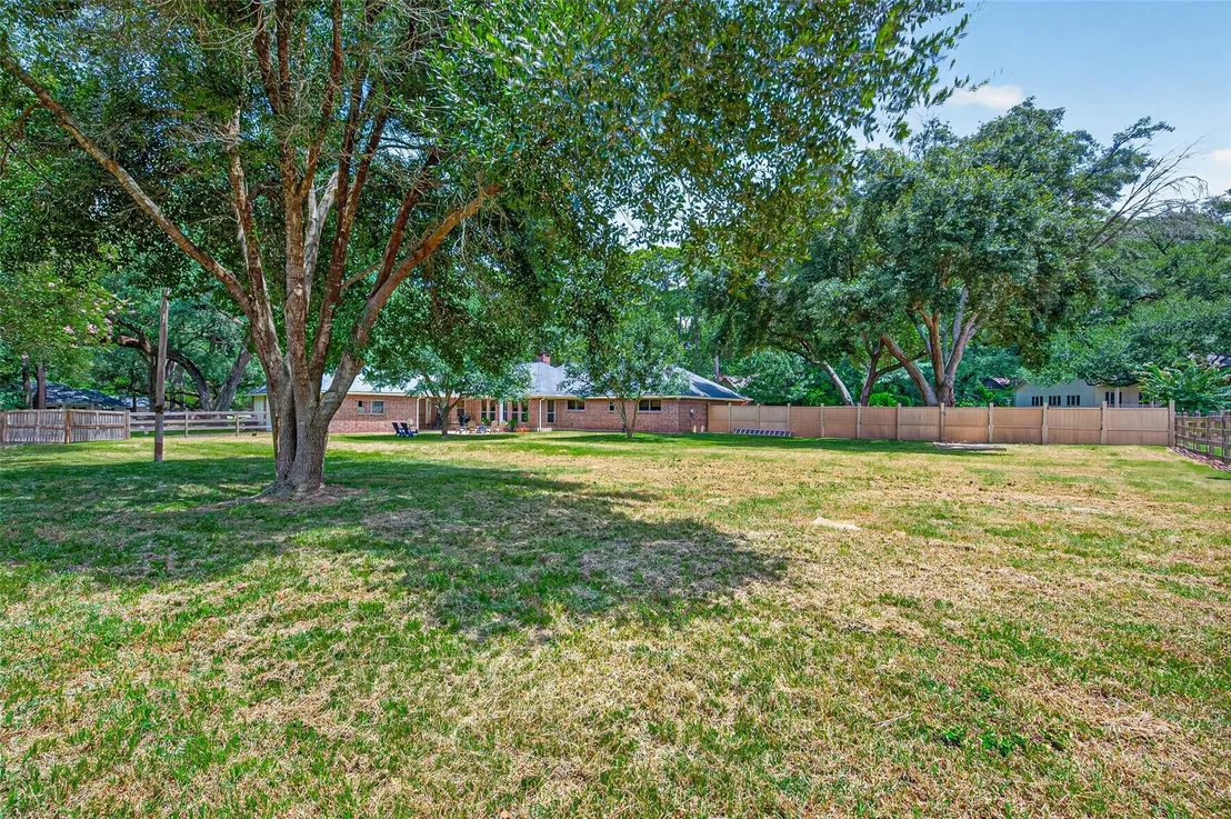 Photo of 18903 Grosbeak Lane