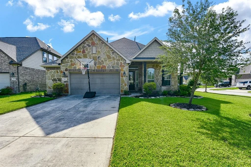 Photo of 3683 Cottage Pines Lane