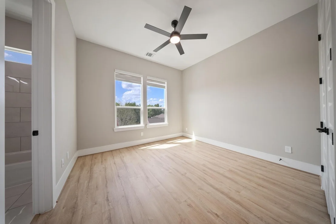 Photo of Unit E at 4013 Griggs Road
