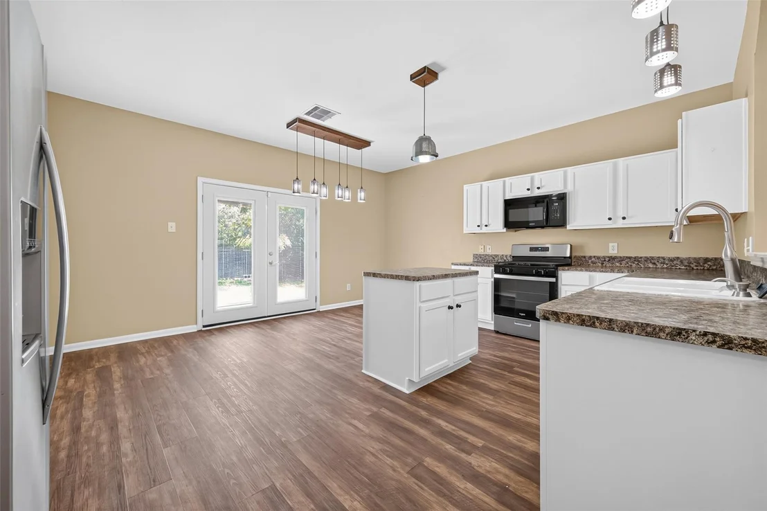 Photo of 915 Morley Park Lane