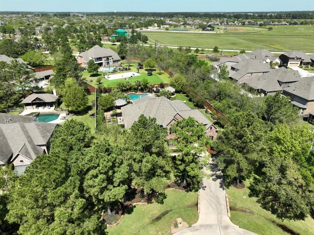 Photo of 6 White Meadow Court