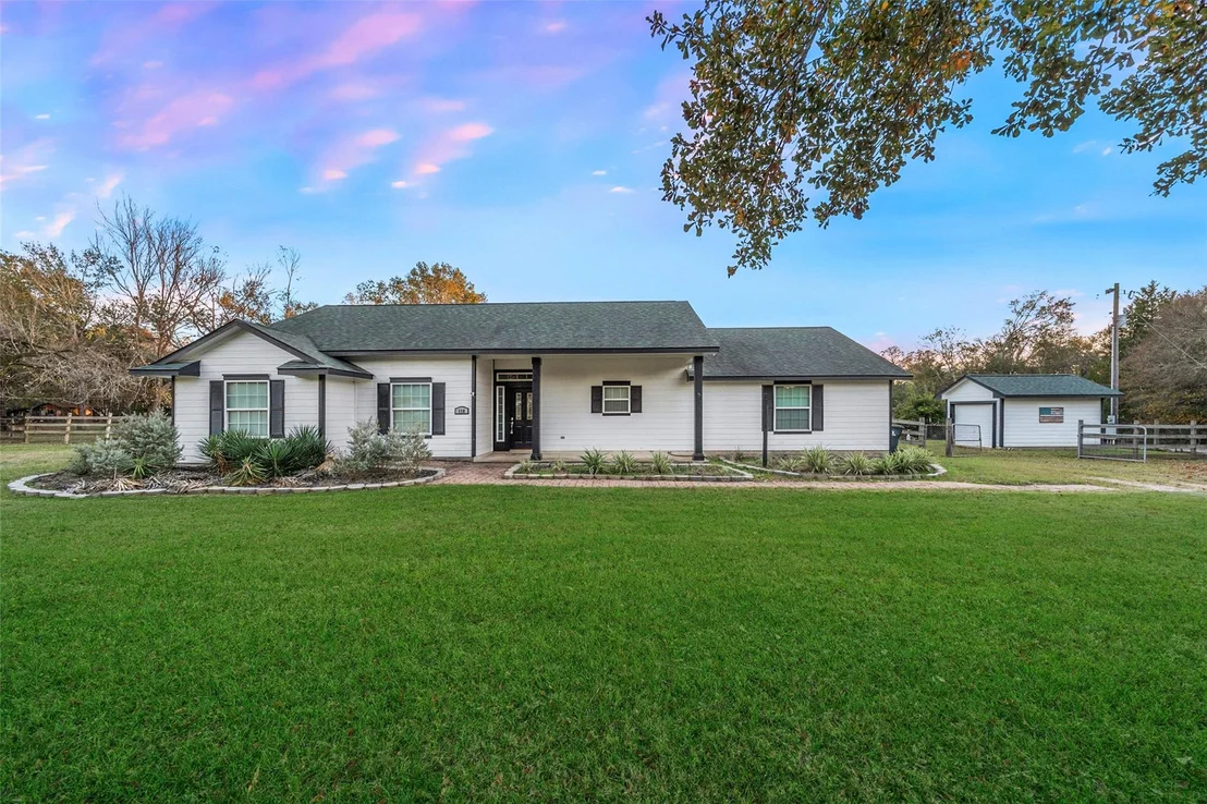 Photo of 118 Pin Oak Lane