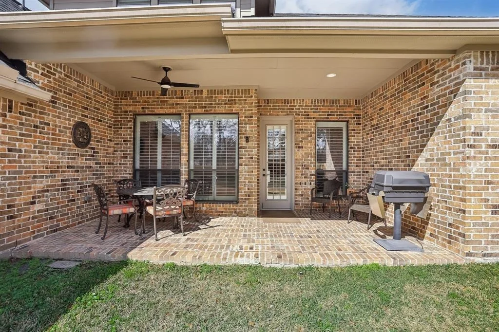 Photo of 105 E Silverwood Ranch Estate