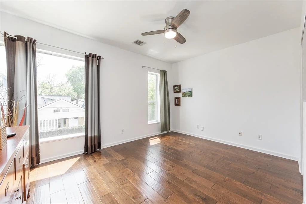 Photo of 906 Willard Street