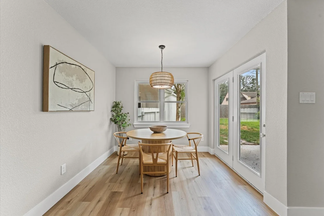 Photo of 2306 Eaglerock Drive