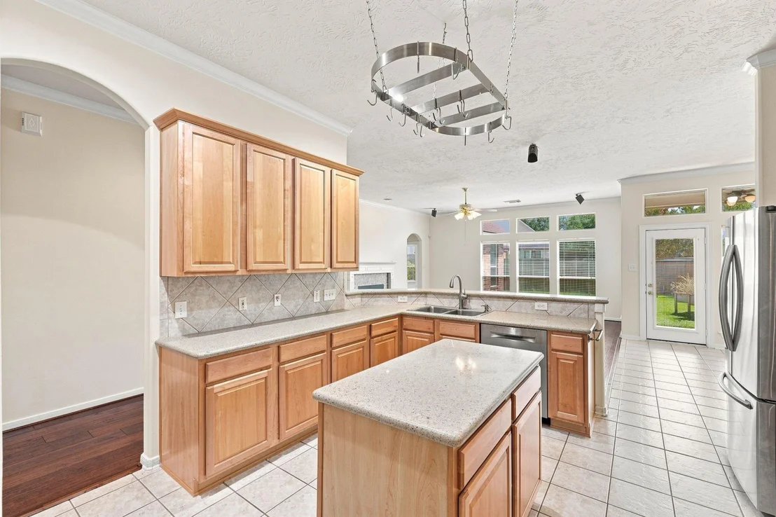 Photo of 6127 Merry Pine Court