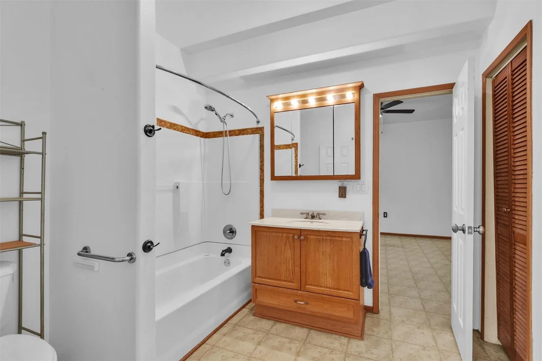 Photo of 17884 Nonesuch Road