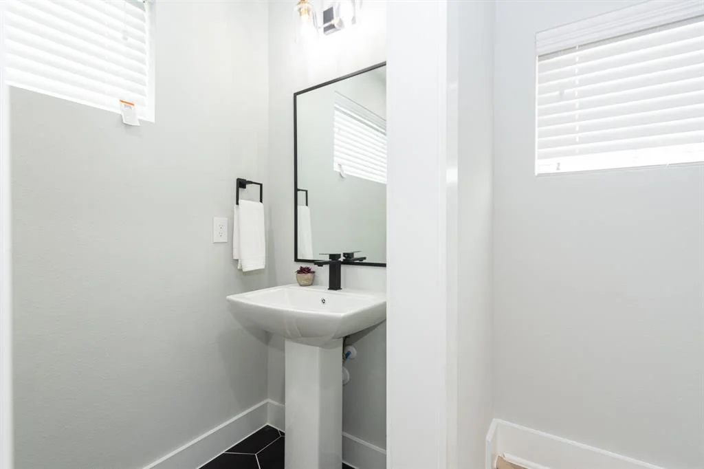 Photo of 5719 Elysian Street