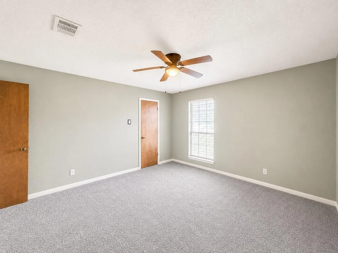 Photo of 708 Shady Lane
