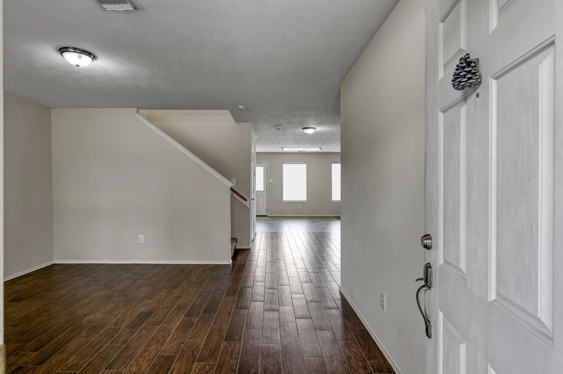 Photo of 23919 Kingbriar Drive